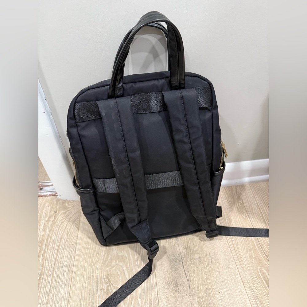 Commuter Backpack - Picture 2 of 3